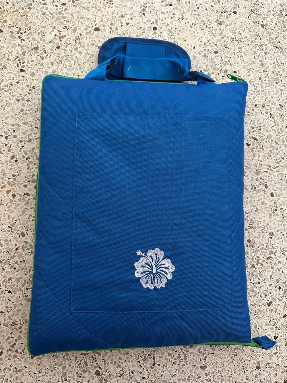 Steve Elliott’s High Tide Collection Sand Resistant  Beach Blanket/Tote 69x57”